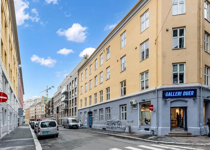 Exclusive And Spacious In Center *