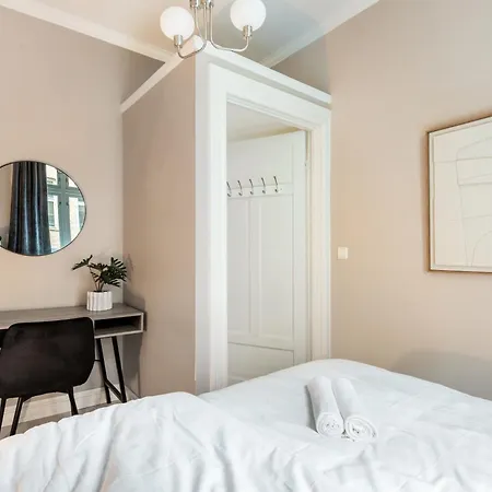 Exclusive And Spacious In Center *