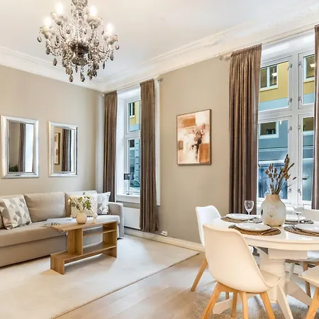 Apartment Exclusive And Spacious In Center *