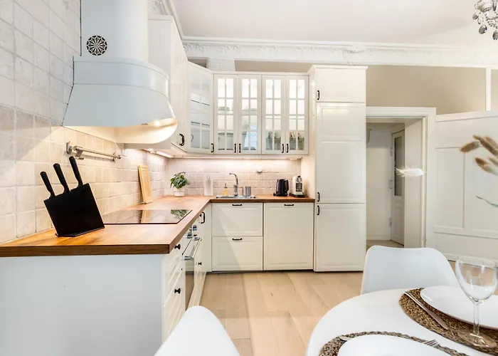 Exclusive And Spacious In Center Lägenhet *